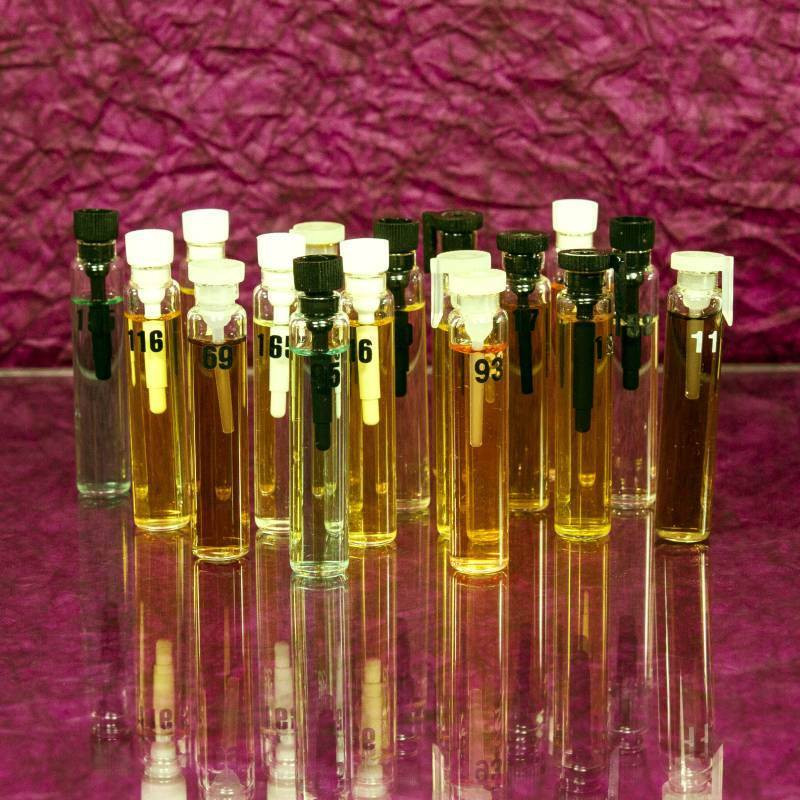 B-09M * EdP női parfüm teszter, illatminta-fiola * 2 ml