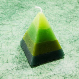 Piramis rusztikus gyertya * 4 rétegű - zöld 7 cm