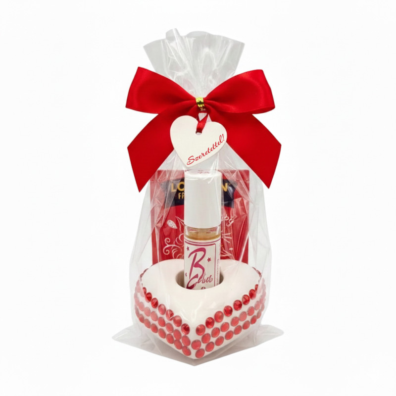 ”SZÍVECSKE” gyertyatartó + 1db 10 ml női parfüm deo-roll, ajándékcsomag, díszcsomagolással